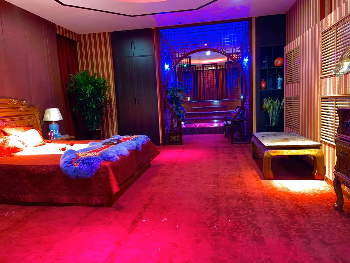 出差去了南明区高端桑拿减压会所(南明区哪里的spa好)